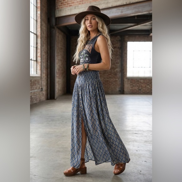 NWT Promesa Boho Floral Print Button Smocked Slit Maxi Skirt Blue - Picture 7 of 8